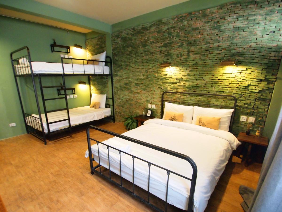 Niras Bankoc Hostel Бангкок Экстерьер фото